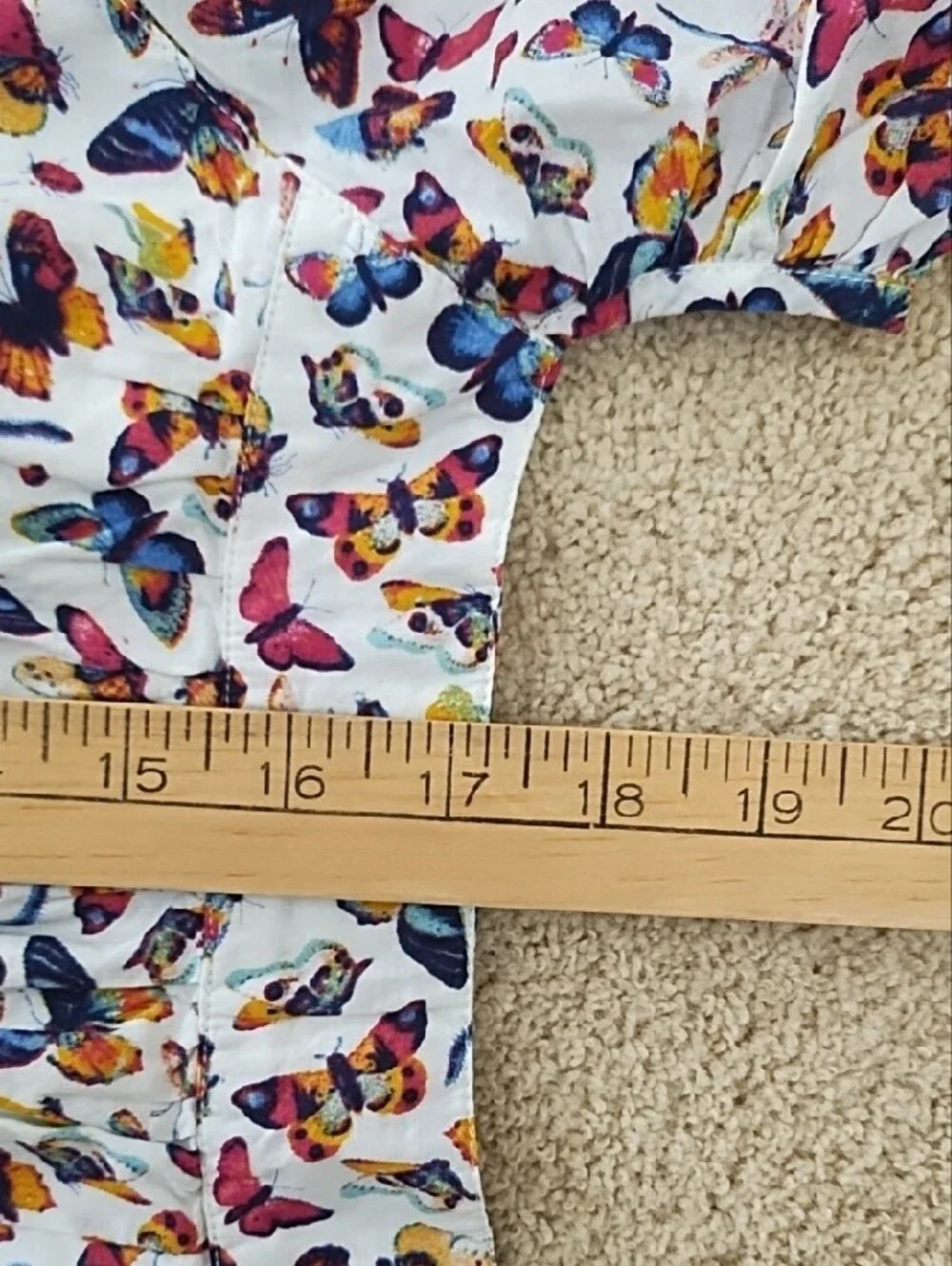 GAP lively butterfly
